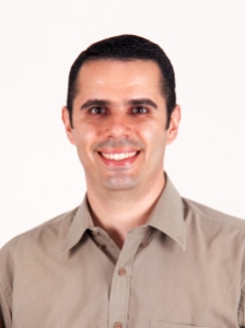 Professor Dr. Saul Carvalho